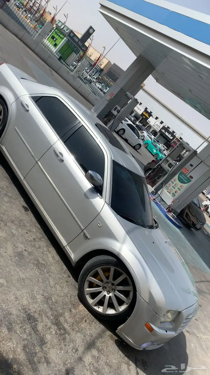 كرايسلر SRT8 اصلي 4