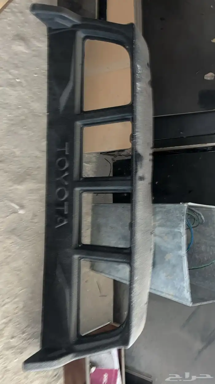 جناح هايلكس 1