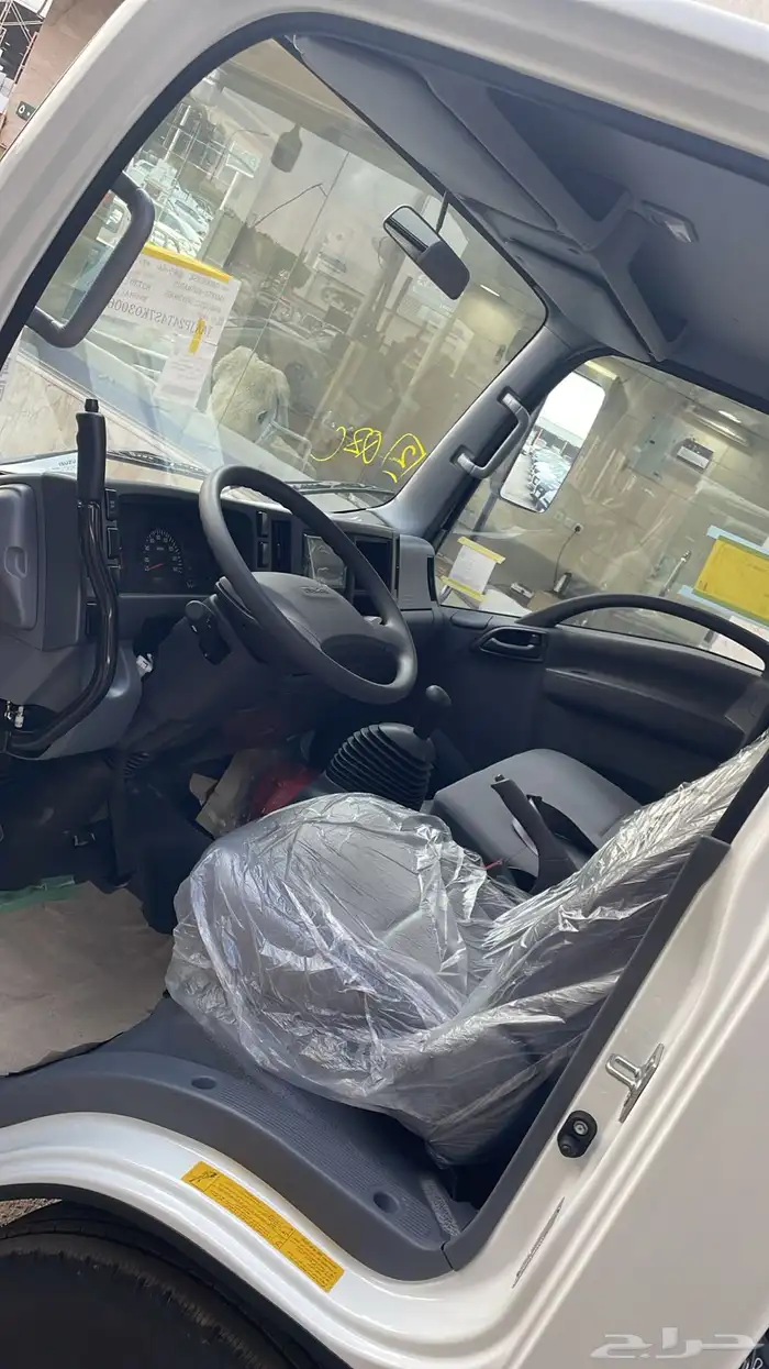 ايسوزو قلاب م 2025 حمولة 3 طن ياباني بسعر منافس 6