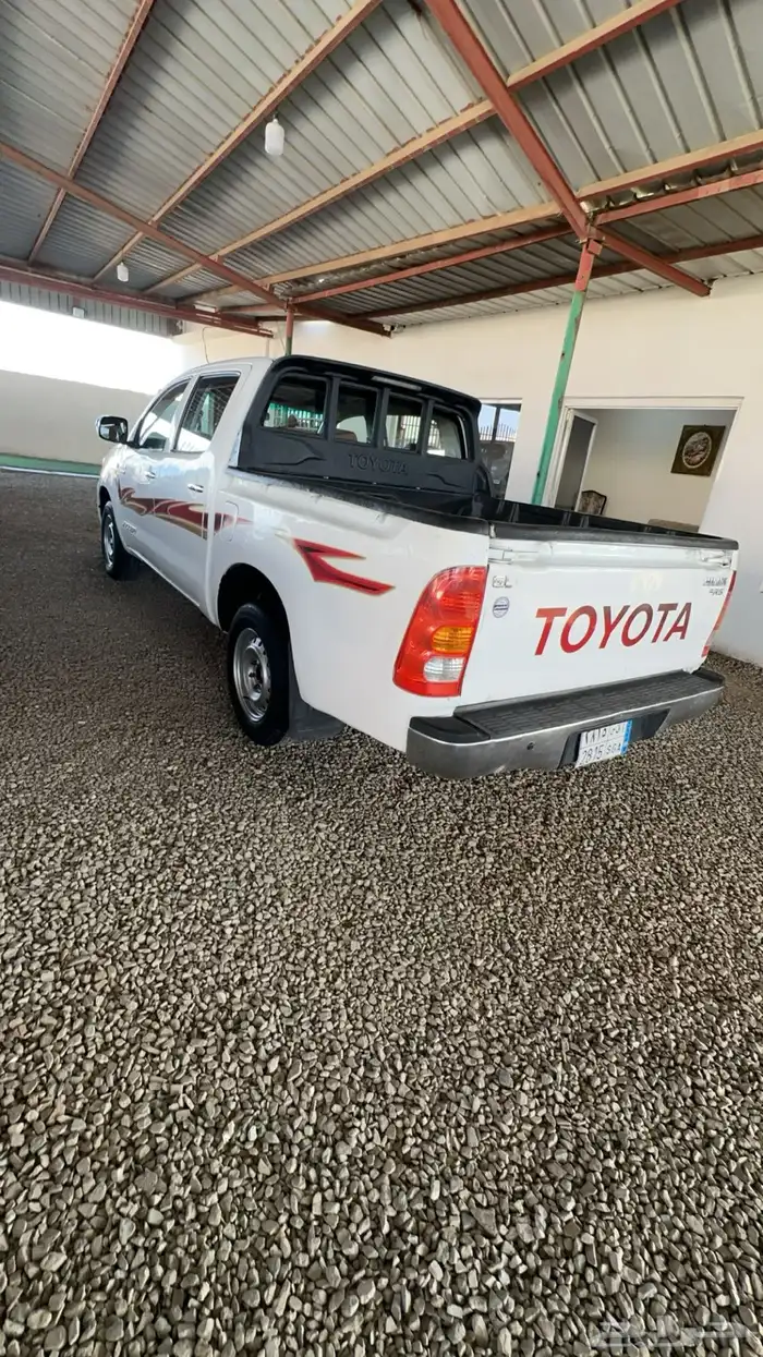 هايلوكس 2011 تم للبيع 3