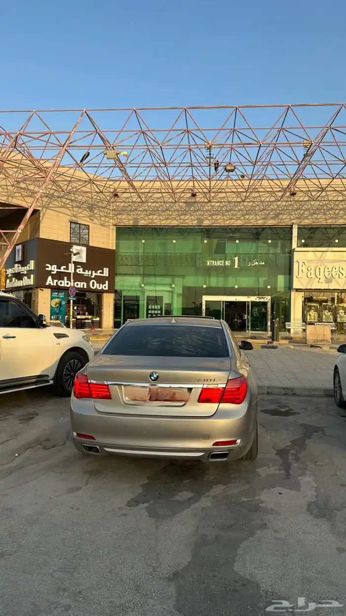بي ام دبليو الفئة السابعة 730 5