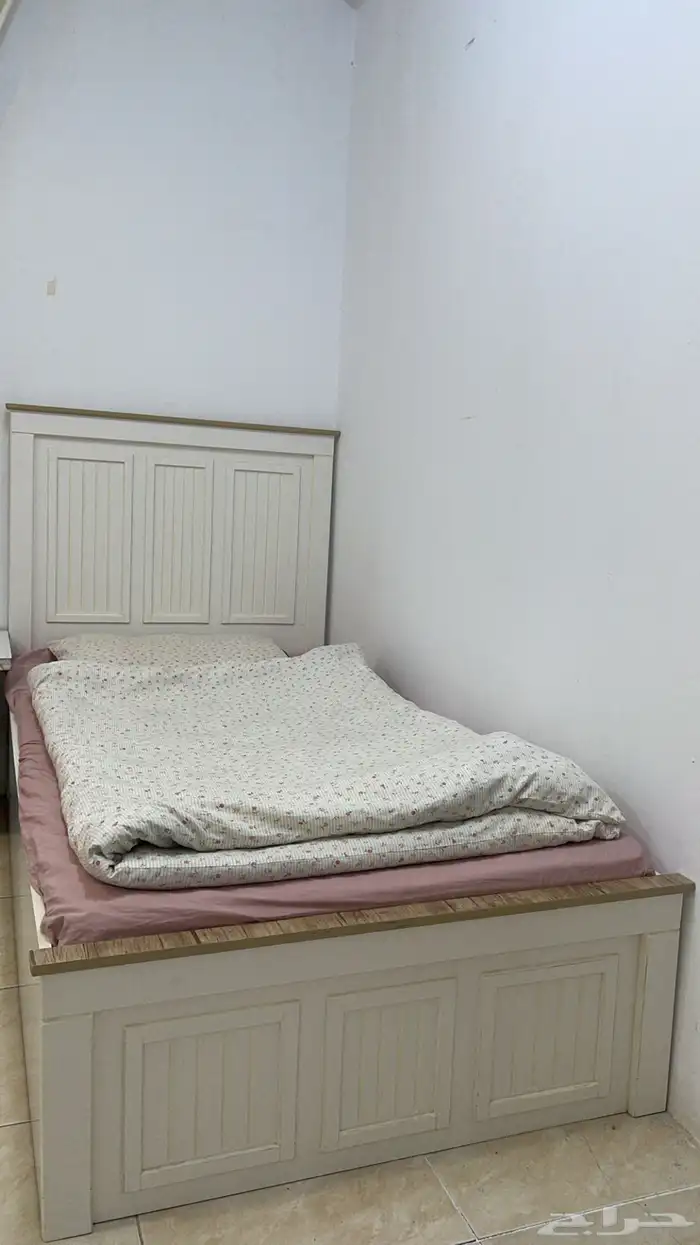 سرير نفر ومرتبه 0