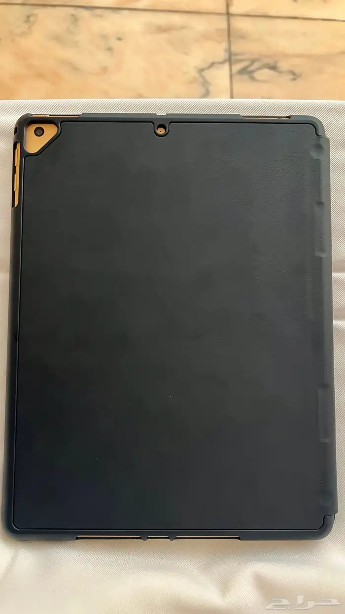 iPad 6th generation like new no scratches or cracks 9