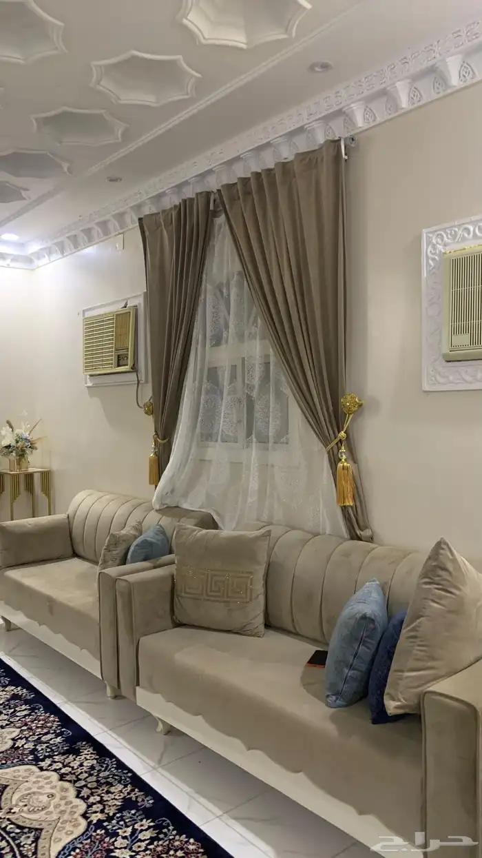 كتب حرف Lنوعين مع طاولات 0