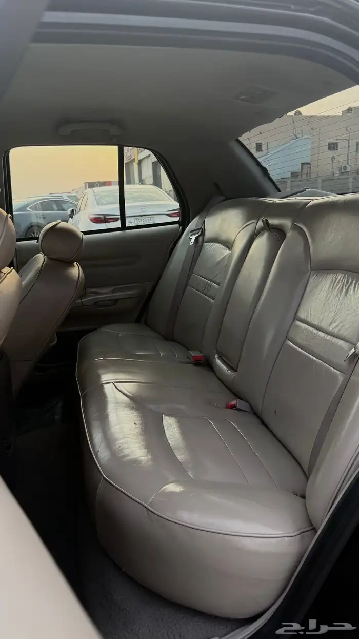 فورد كراون فكتوريا LX Sport قير أرضي موديل 2002 سعودي 42