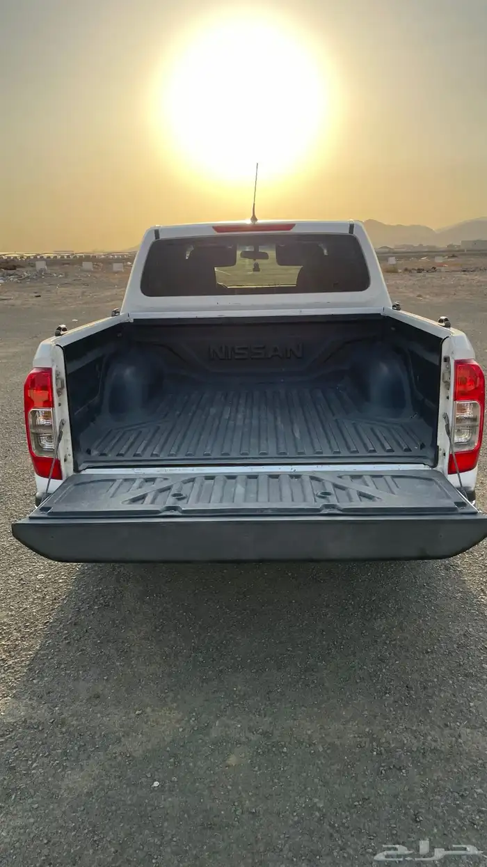 نافارا 9