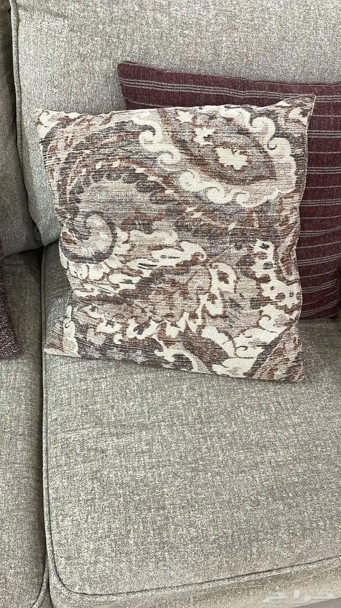 كنب موديرن من شركة ذافاكتوري 4