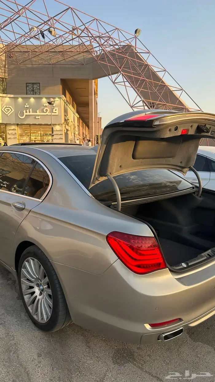 بي ام دبليو الفئة السابعة 730 29
