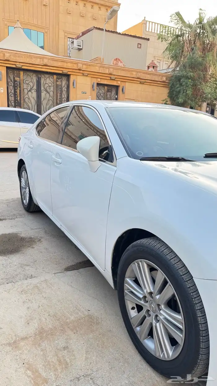 لكزس ES350 2103 وارد فطيم الامارات 14