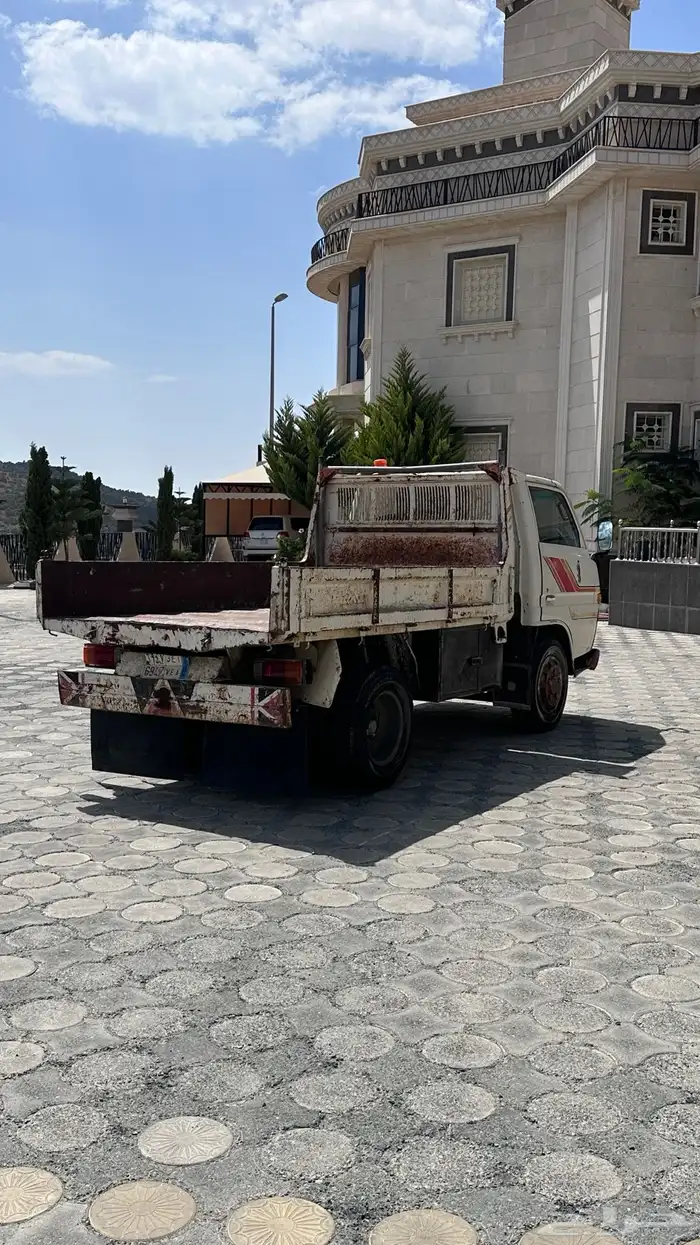 قلاب ديهاتسو للبيع 1