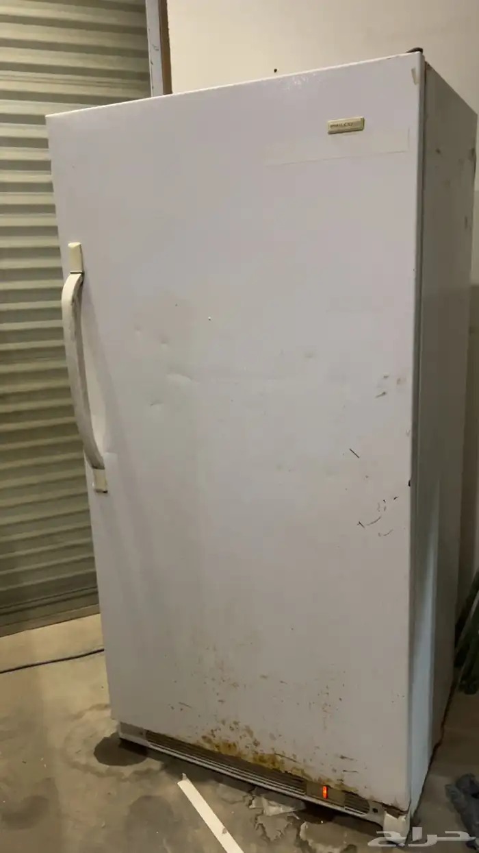 ثلاجة وفريزر 110 ب300 ريال 0