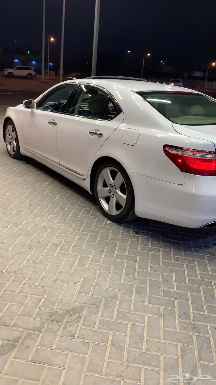 لكزس LS460 2008 1