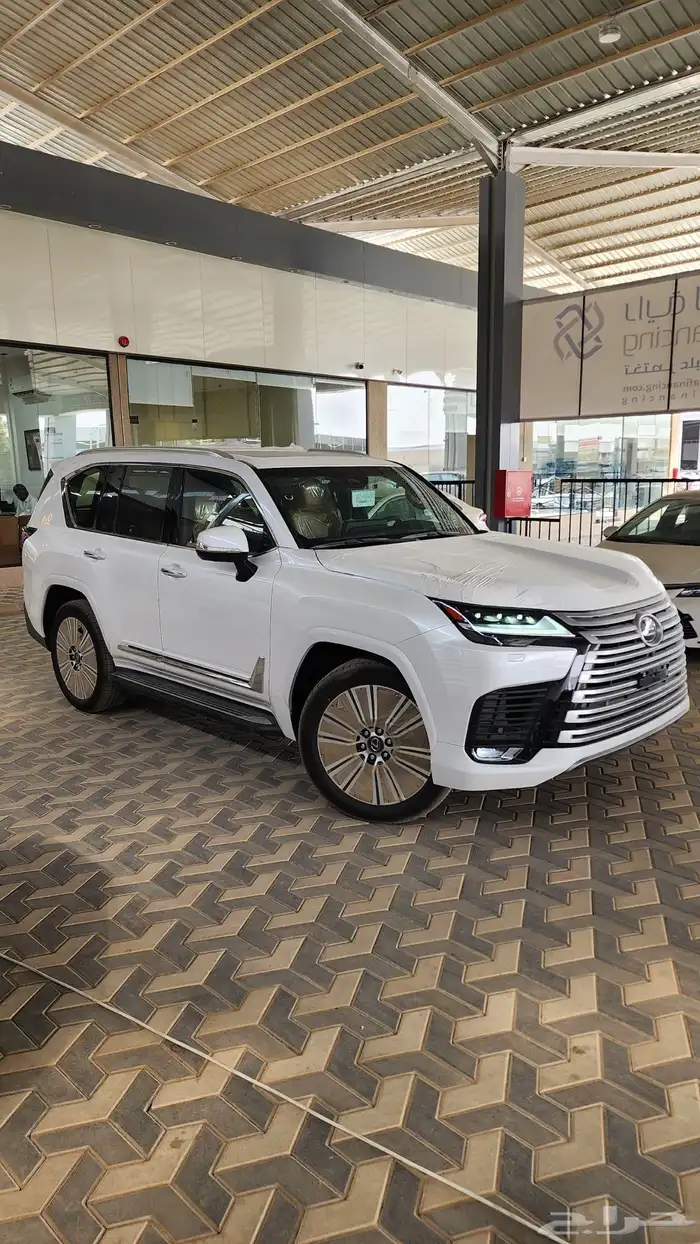 جيب لكزس LX600 BB سعودي 2025 بسعر 539000 شامل 6