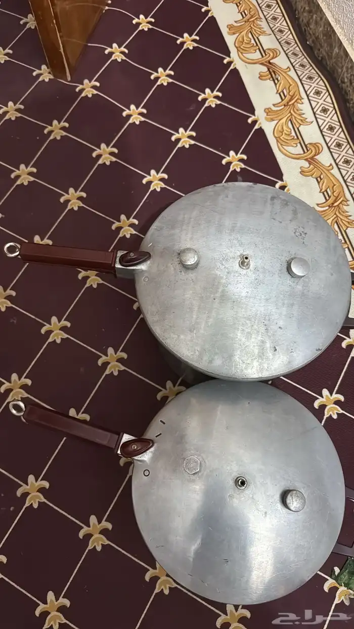 قدور ضغط قديمة واصلية على السوم 4