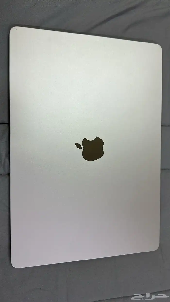 ماك بوك اير 2024 1