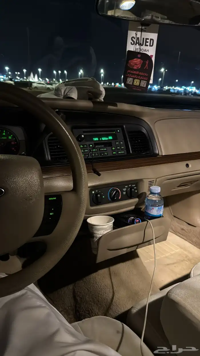 فورد فكتوريا 8