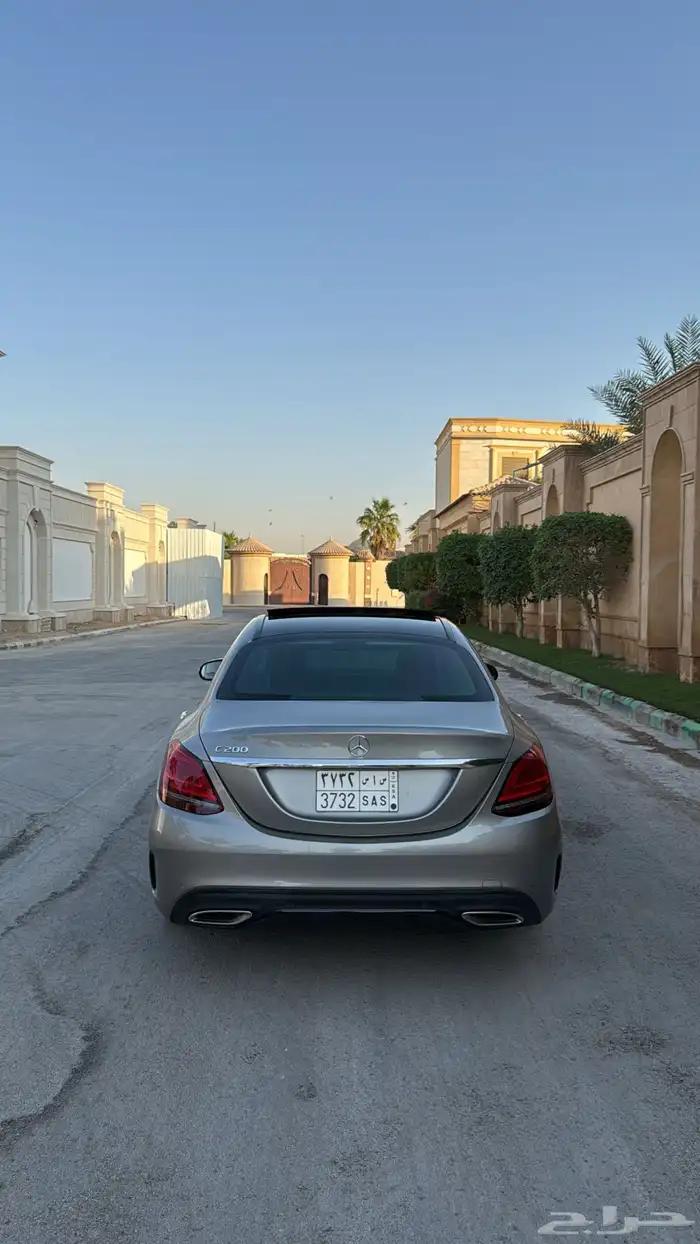 مرسيدس 2020 C200 فل كامل وكالة بالكامل 10