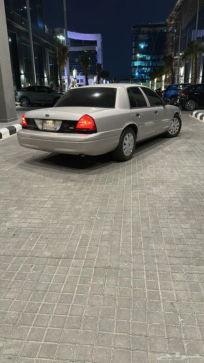 فورد فكتوريا مدني امريكي نظيف 8