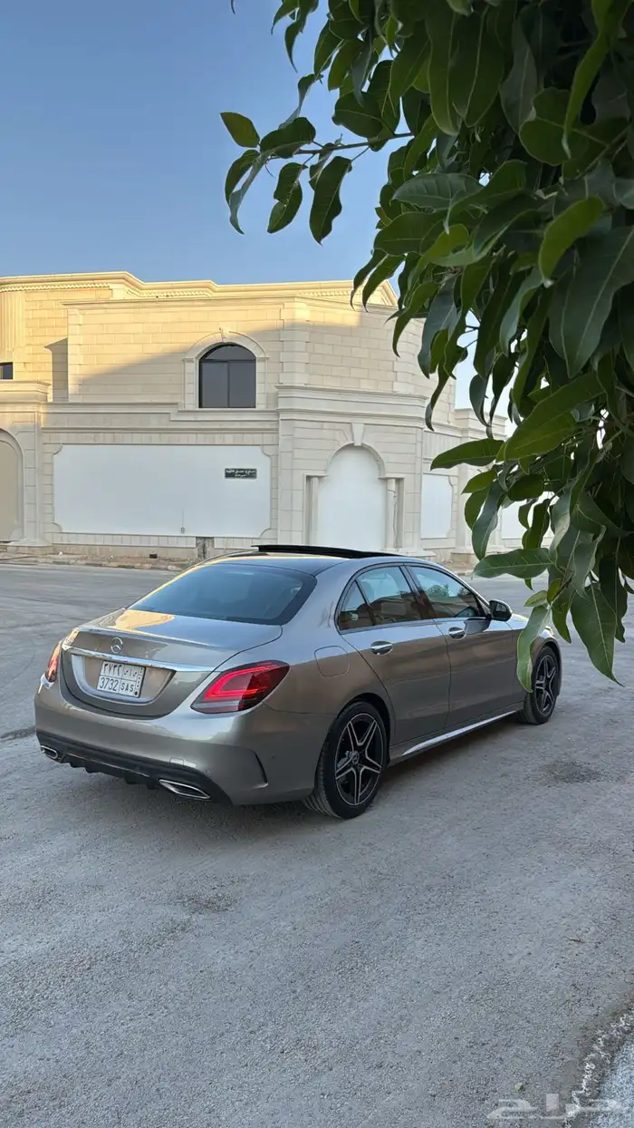 مرسيدس 2020 C200 فل كامل وكالة بالكامل 15