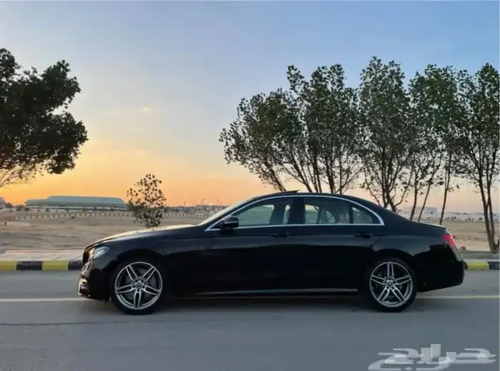 مرسيديس E200 8