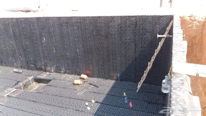 عوازل من الأمطار علي الأسطح والھناجر والقرف 8