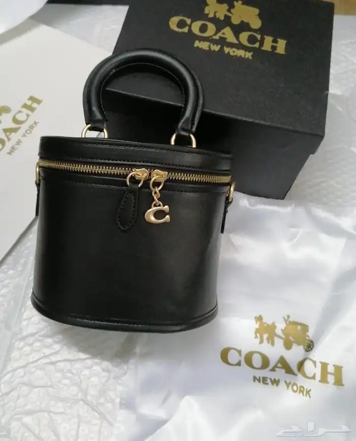 شوزات رسميه لويس فيتون وجزم لوربيانا ونيوبلانس واسكيس 50