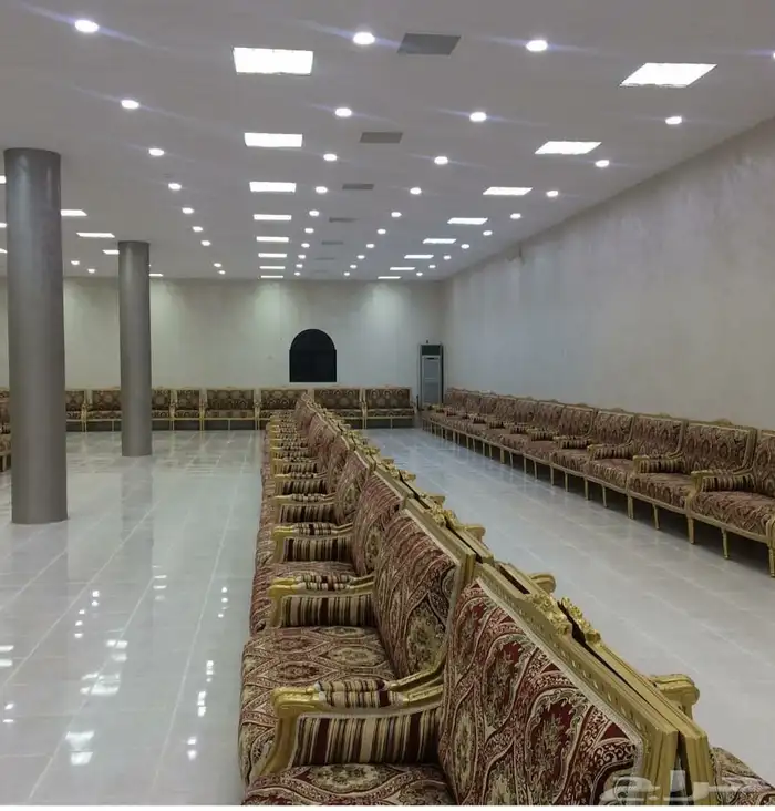 كراسي فاخرة لمجالس الرجال شبة جديدة 4