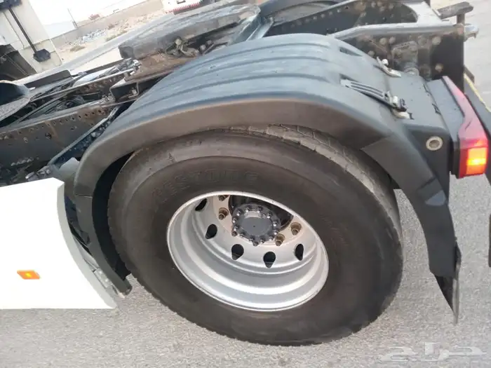 فولفو FH 2007 نظيف جدا 3