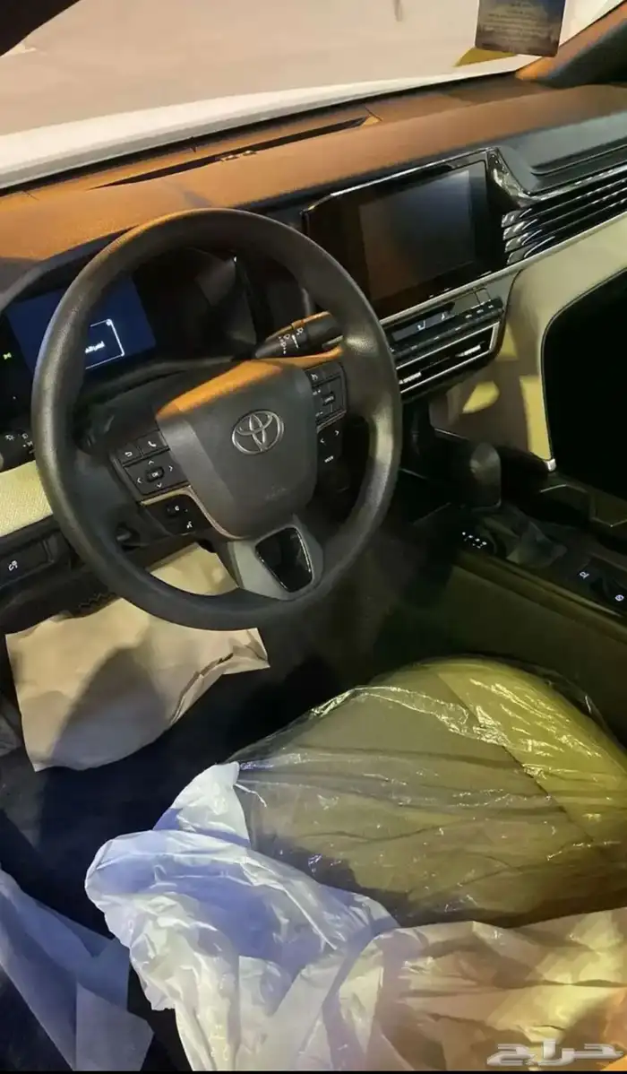 كامري 2025 E سعودي رمادي واسود 4