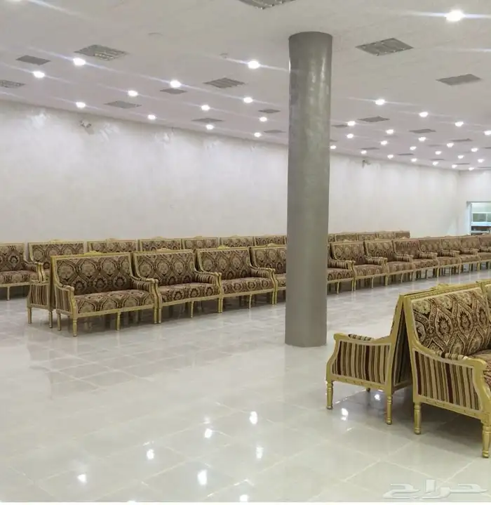 كراسي فاخرة لمجالس الرجال شبة جديدة 3