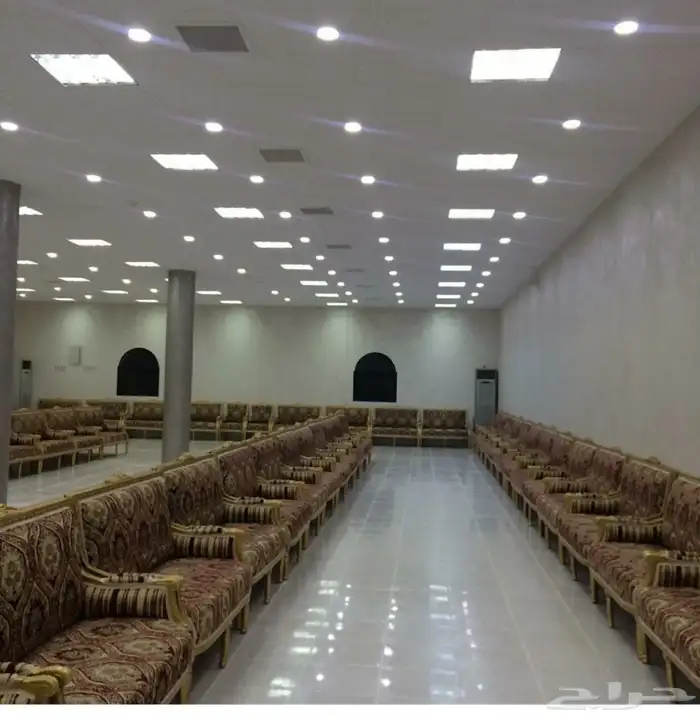 كراسي فاخرة لمجالس الرجال شبة جديدة 1