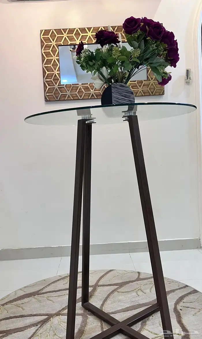 لوحه وطاوله ومرايه 2