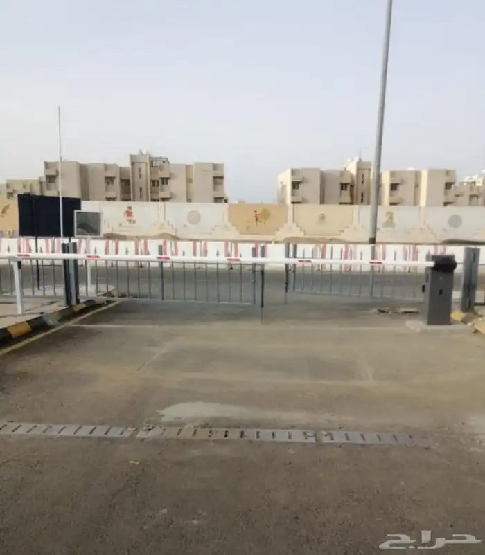 بوابات مواقف السيارات الذكية 0