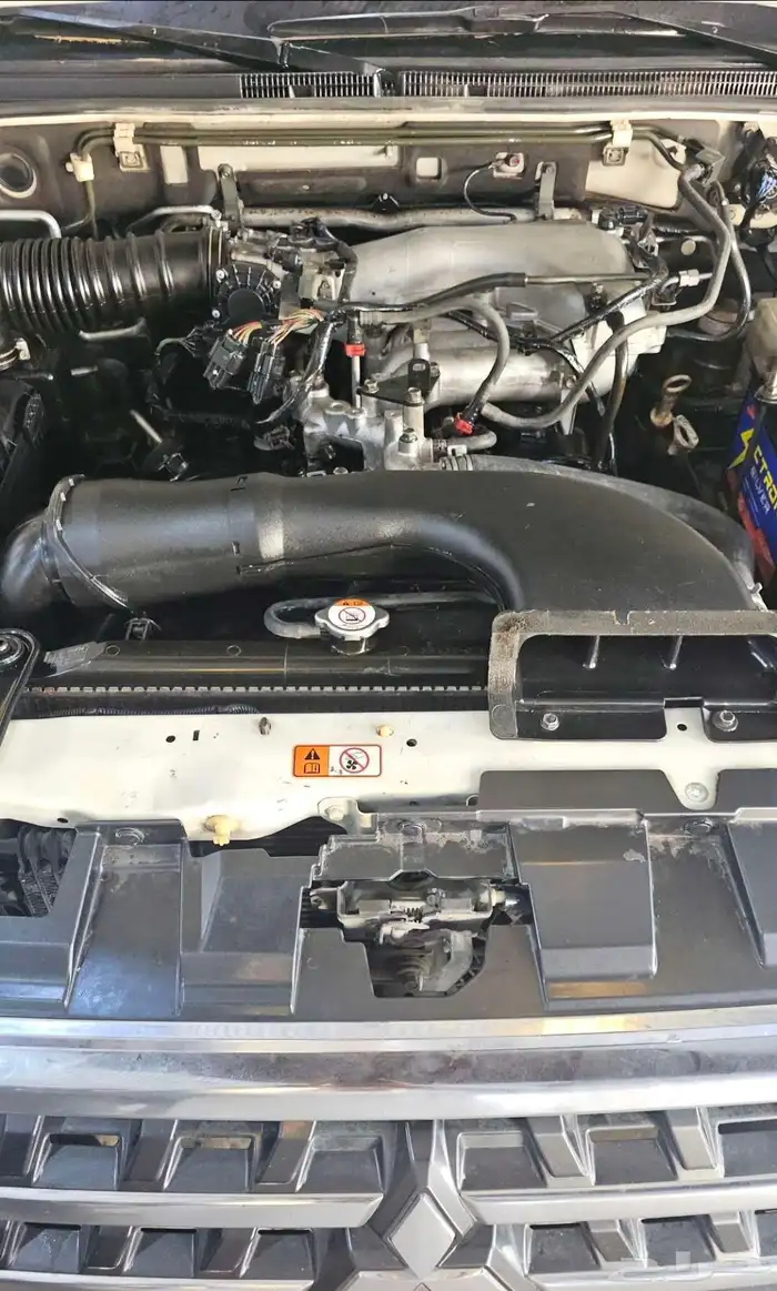 مكينة باجيرو 2010 . 2017 0