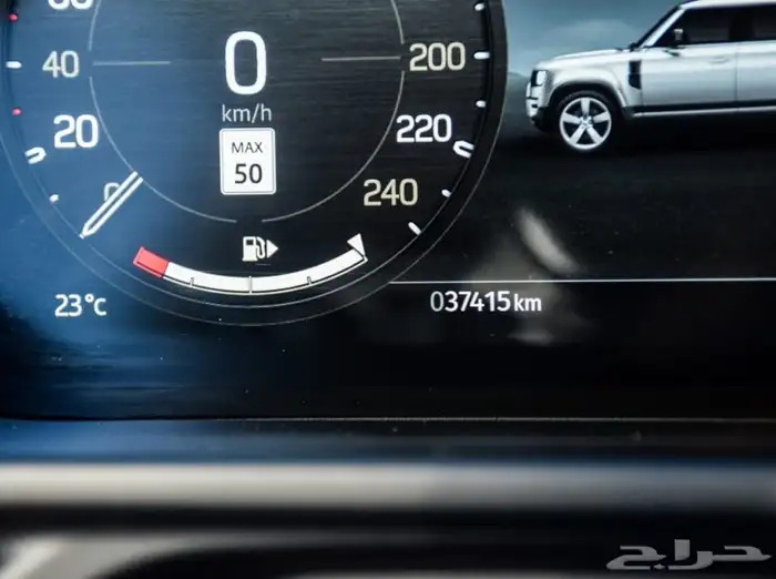 لاند روفر ديفندر اكس Land Rover Defender 130 X موديل 2033 16