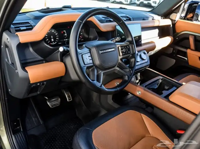 لاند روفر ديفندر اكس Land Rover Defender 130 X موديل 2033 13