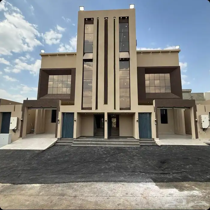 للبيع ادوار ارضيه وارواف علويه ابها المحاله بسعرمناسب للجميع 0