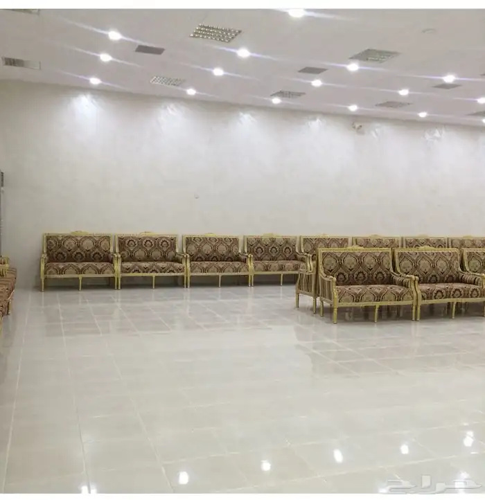 كراسي فاخرة لمجالس الرجال شبة جديدة 5