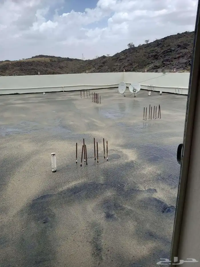 عوازل من الأمطار علي الأسطح والھناجر والقرف 4