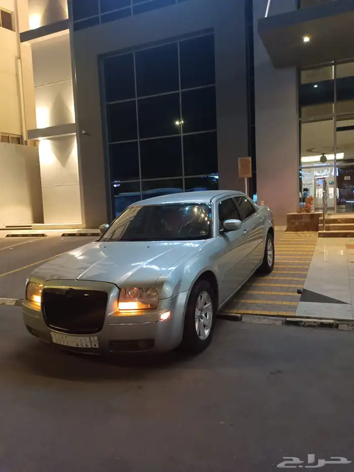 كرايسلر 300 C موديل 2006 V6 4