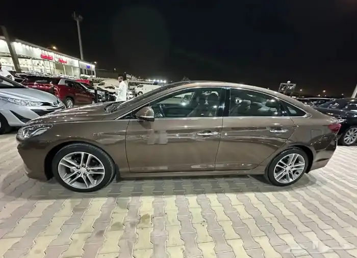 هيونداي سوناتا موديل 2018 فل كامل نضيف جدا 4