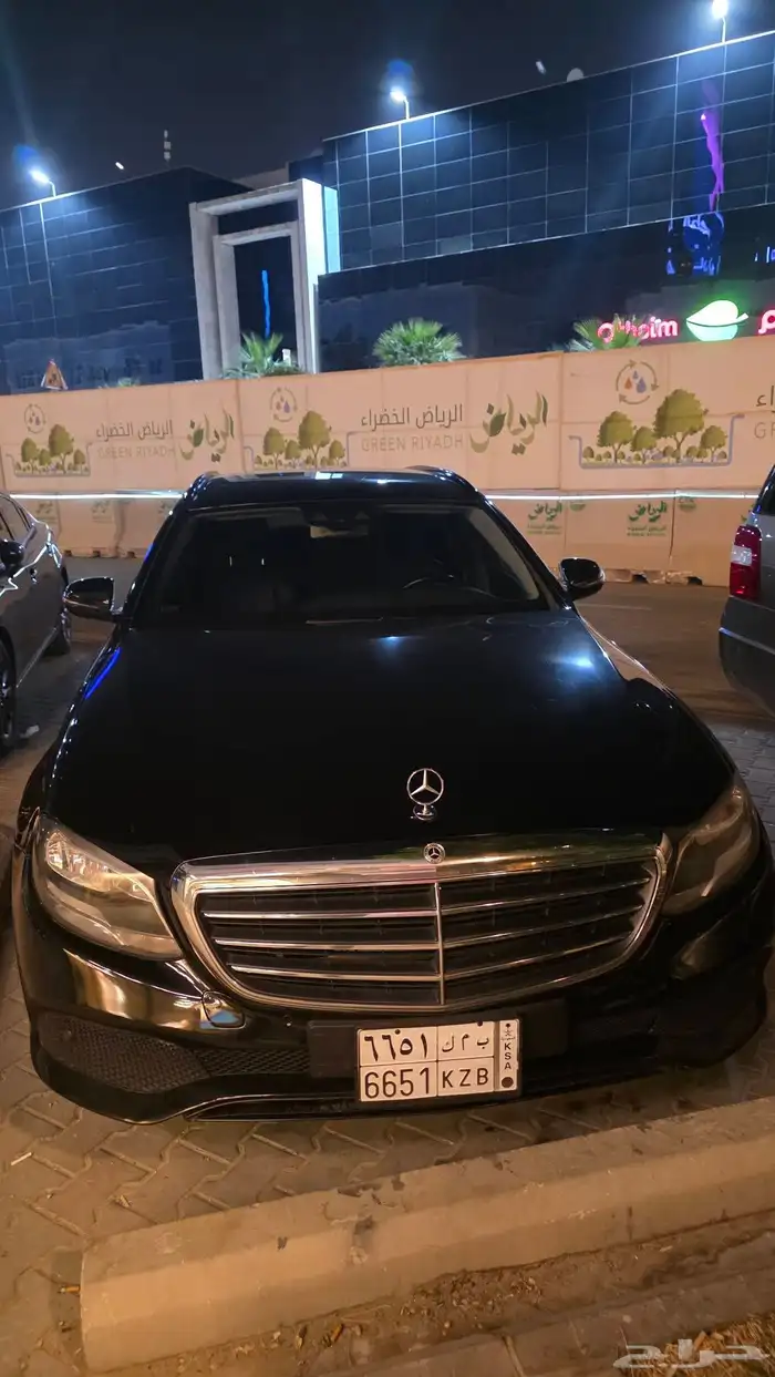 مارسيدس E200ستيشن موديل 2012 بحالة ممتازة جاهزة للاستخدام 4