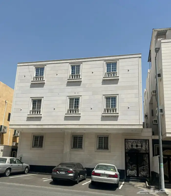 شقة جديده للإيجار 4 غرف موقع مميز حي الخضرا مخطط 10 0