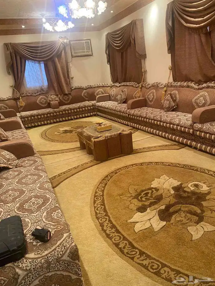 زل جديد ونظيف واستخدام قليل جدا وسعره 0