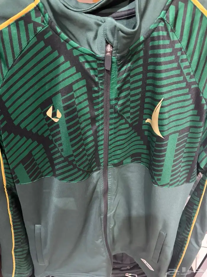 تيشيرت وجاكيت وتوقيع محمد الشلهوب والسهلاوي اقبل تبادل 3