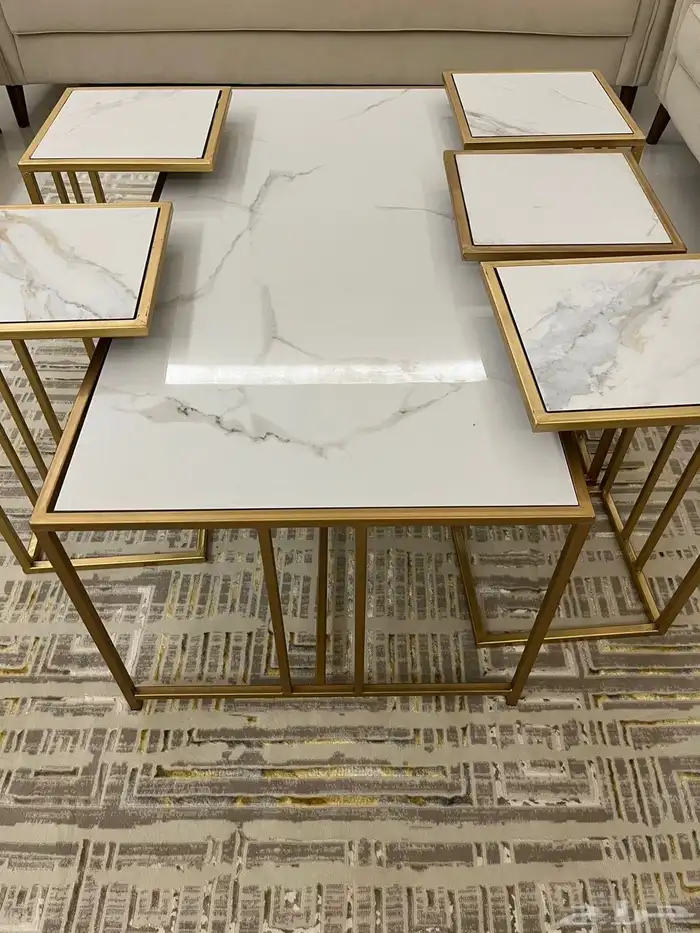 طاولة كبيره مع 5 طاولات صغيرة 0