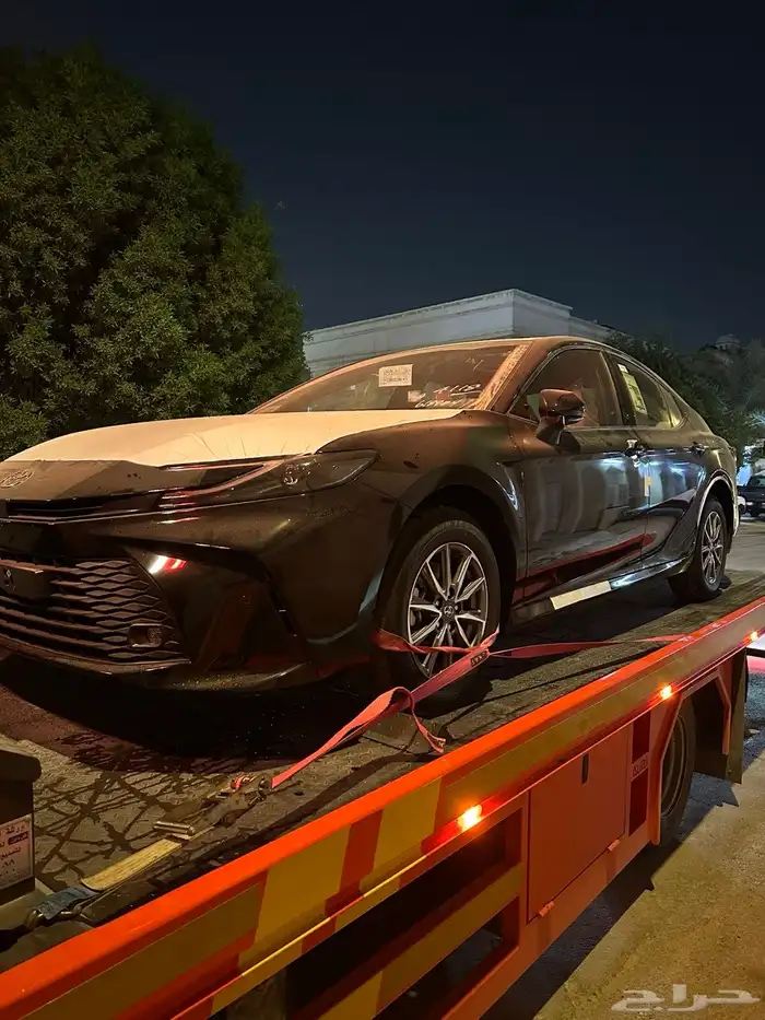 كامري 2025 اسود ستاندر بنزين E اخر دفعه 0