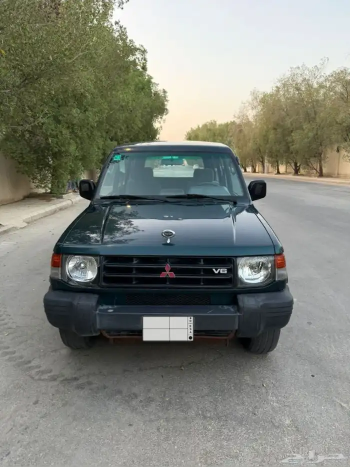 جيب باجيرو مخزن 2001 عداد 133 الف 7