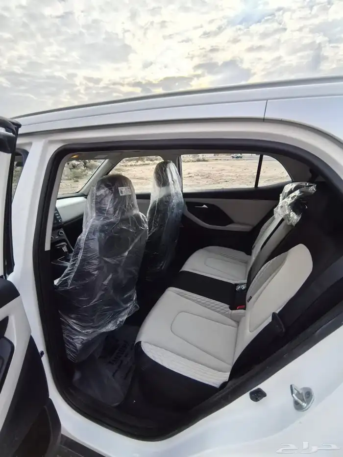 جيب كريتا شبه اصفار 9