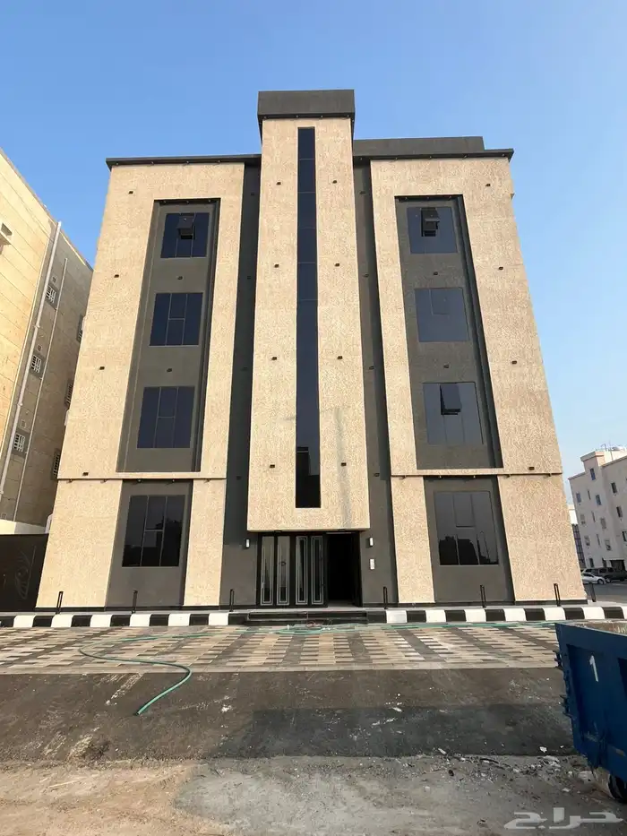 ادوار متكرره فاخرة للبيع بحي الرحاب تشطيب VIP 17